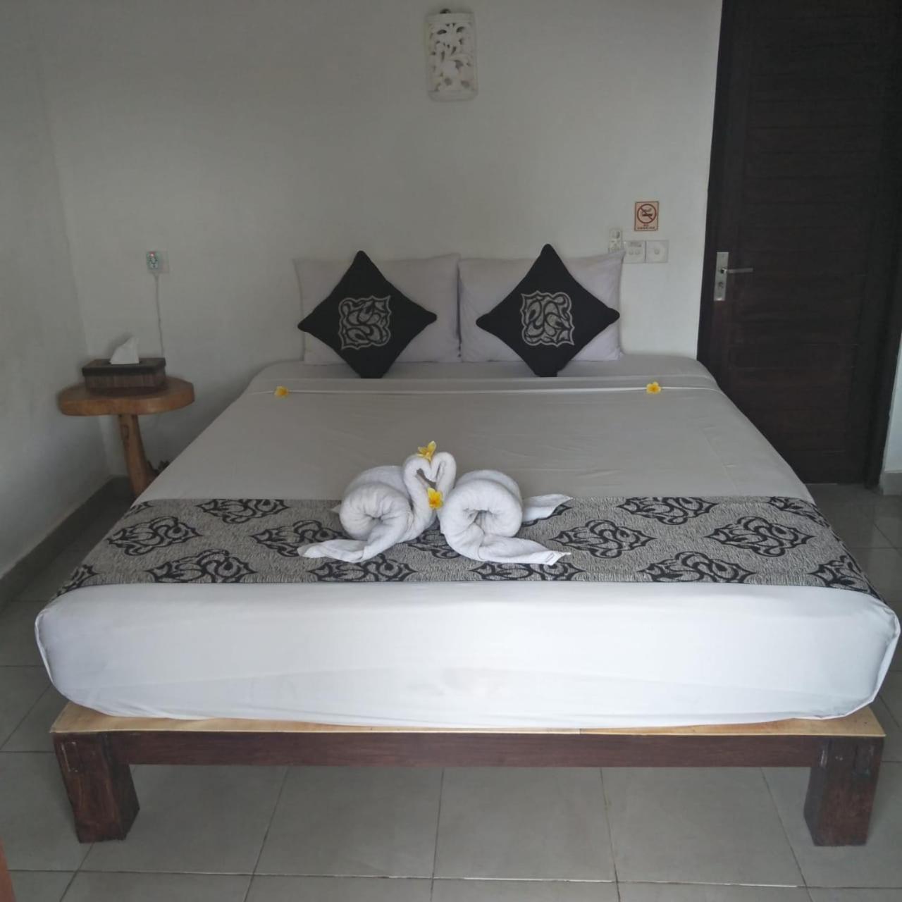Kubu Sunset Guest House Nusa Lembongan Exterior foto